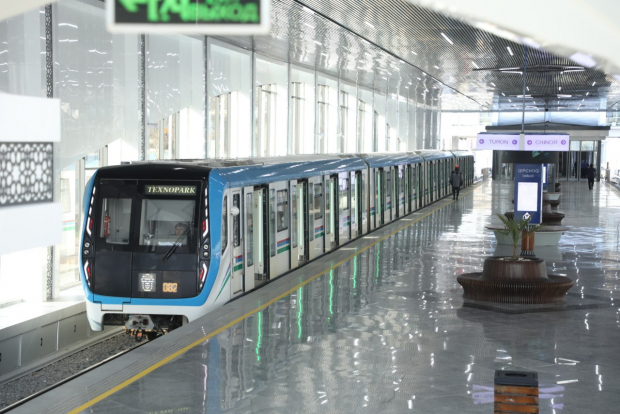 В день «Рамадан Хайит» метро Ташкента начнёт обслуживать пассажиров на час раньше