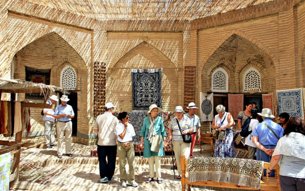Узбекистан планирует принять более миллиона туристов из России