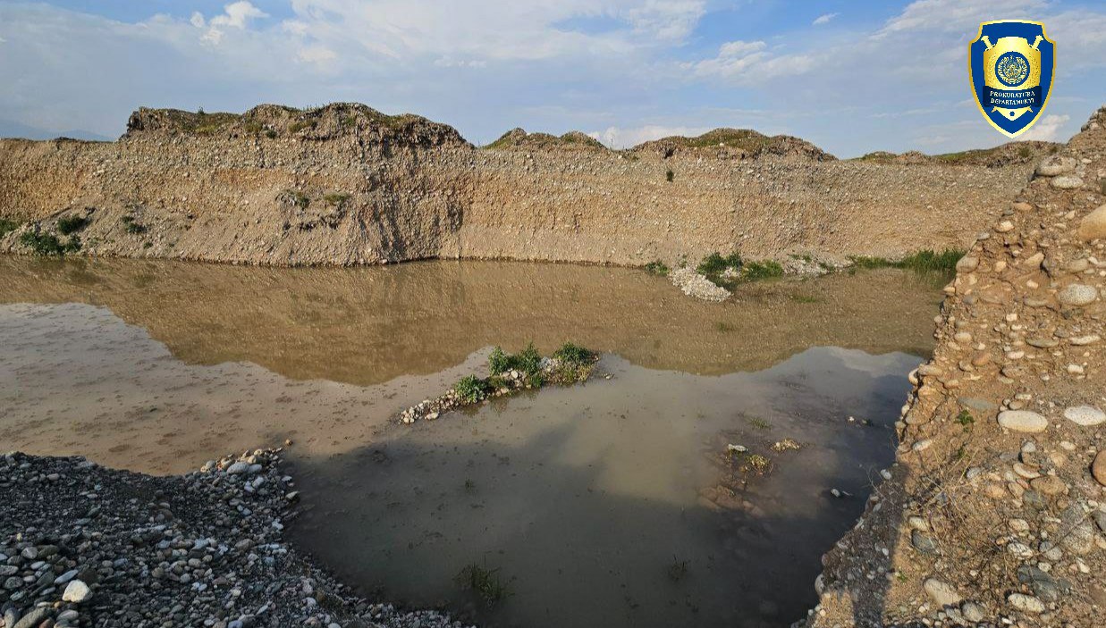 В Узбекистане выявили случаи незаконной добычи песчано-гравийной смеси, ущерб природе составил сотни миллионов сумов