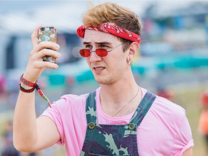 Почему миллениалы боятся звонить по телефону?