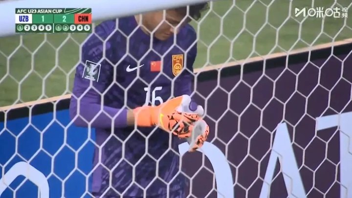 Китайский вратарь признался в обмане сборной Узбекистана