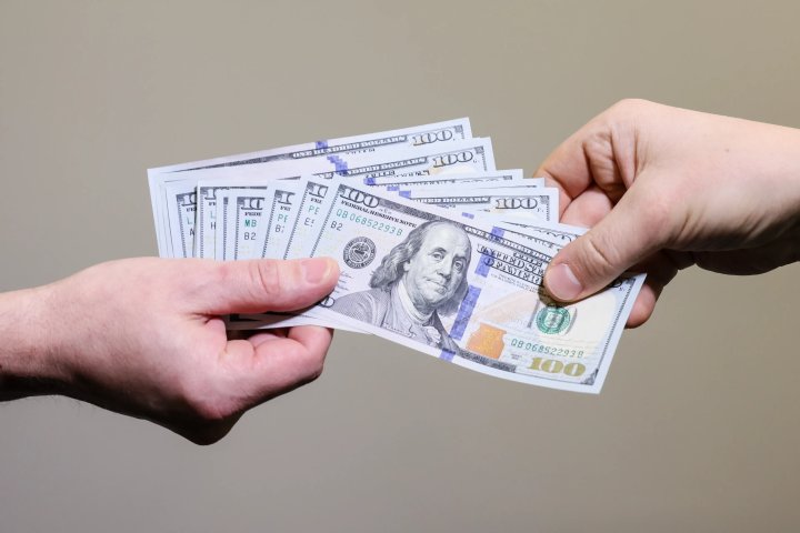 В Узбекистане спрогнозировали рост курса доллара