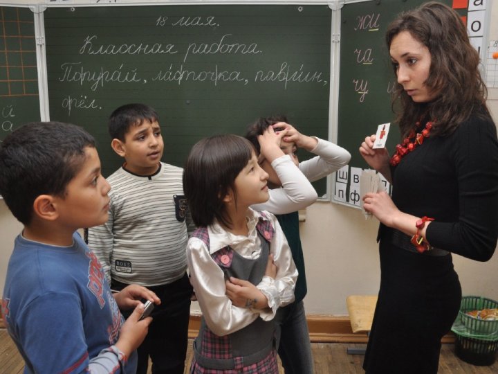 В РФ возьмутся за детей мигрантов: контроль ужесточат