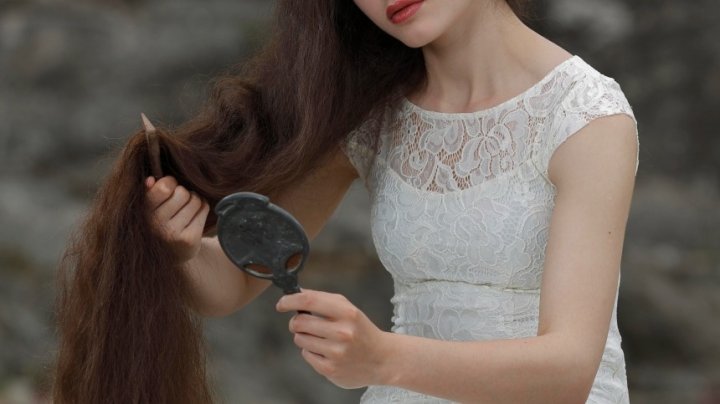 Полуметровый ком волос весом 1,4 кг удален из желудка 20-летней жительницы Кашкадарьи